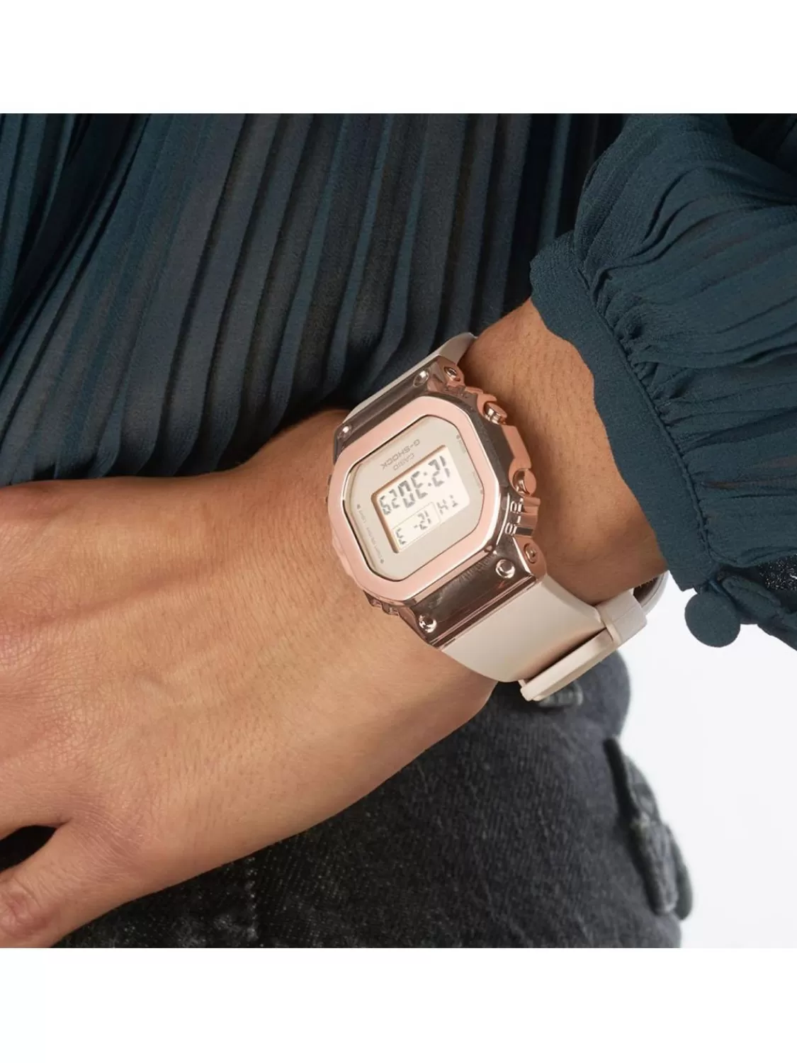 Casio G-Shock Damen-Digitaluhr Beige/Rosegold | Damenuhren