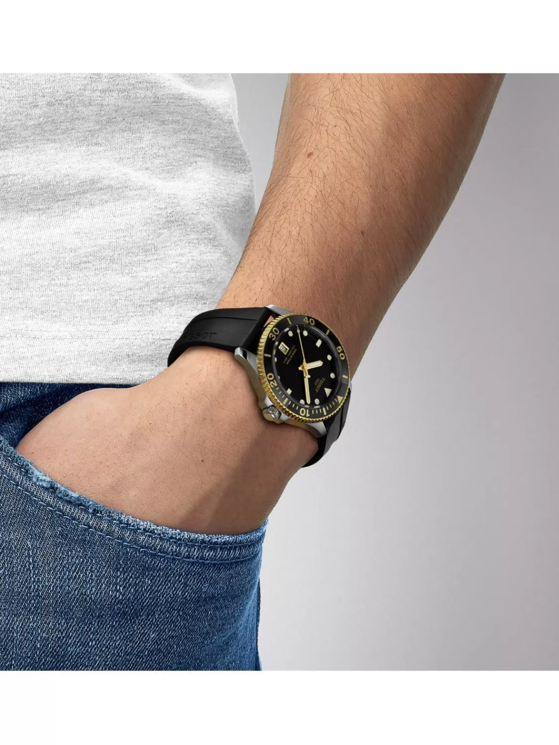 Tissot Taucheruhr Seastar 1000 40 Mm Schwarz/Bicolor | Herrenuhren